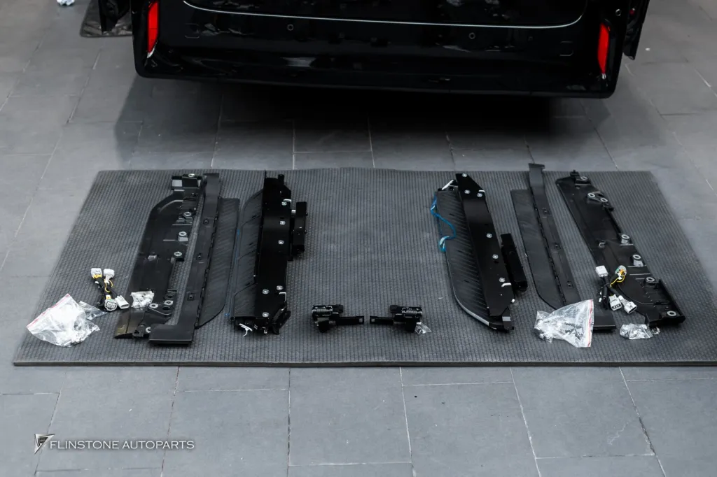 Toyota Alphard บันไดไฟฟ้า