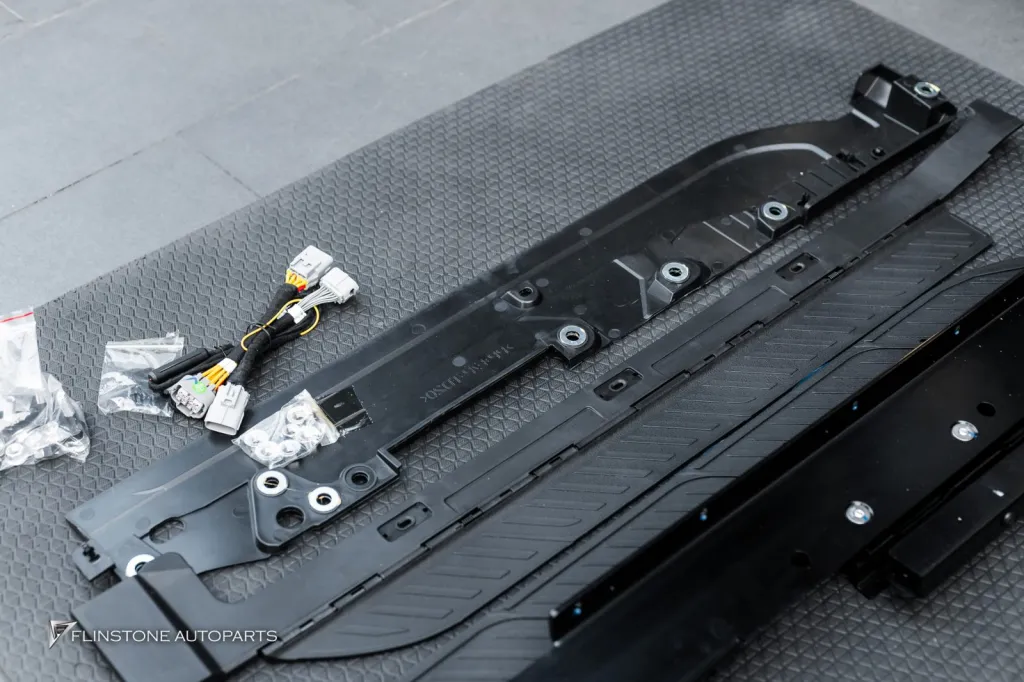 Toyota Alphard บันไดไฟฟ้า