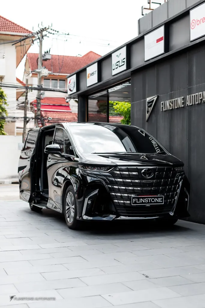 Toyota Alphard บันไดไฟฟ้า