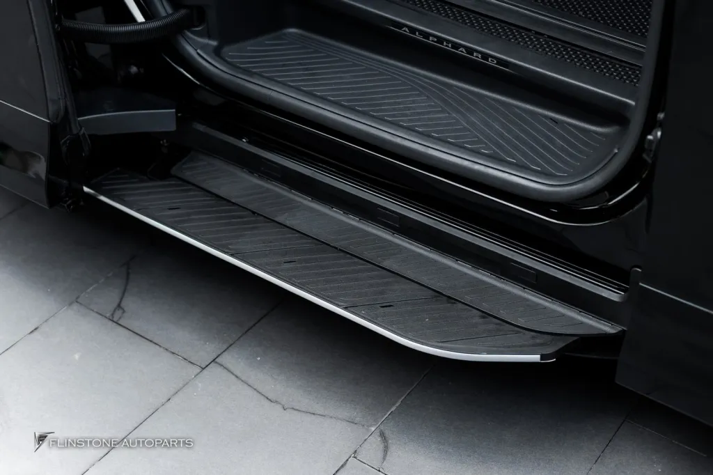 Toyota Alphard บันไดไฟฟ้า