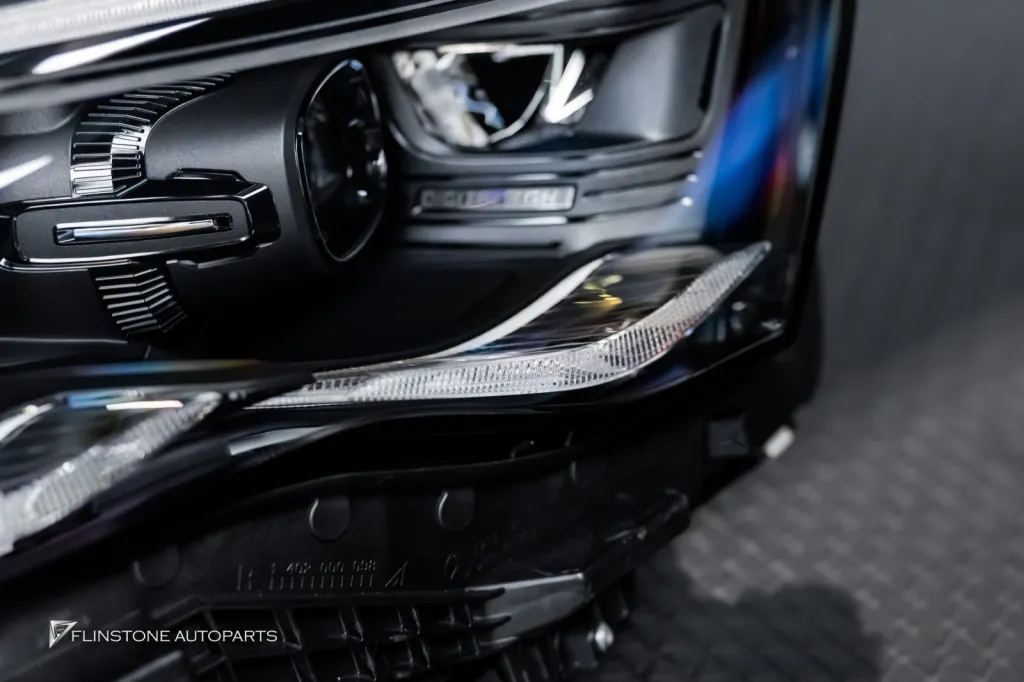 Mercedes Benz W214 ไฟหน้า Digital แท้