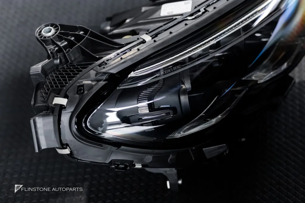 Mercedes Benz W214 ไฟหน้า Digital แท้