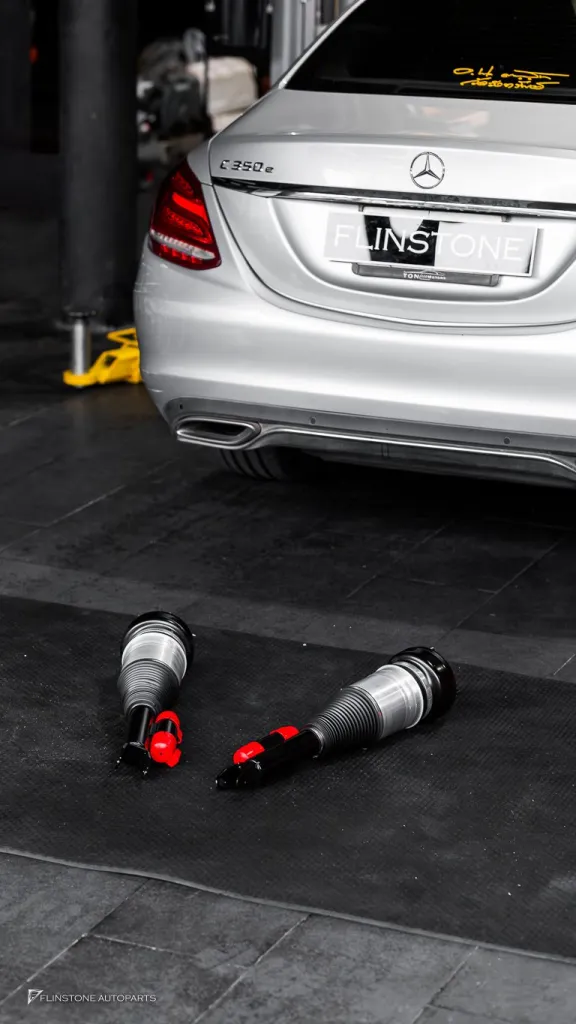 Mercedes Benz C-class โช้คถุงลมหน้า
