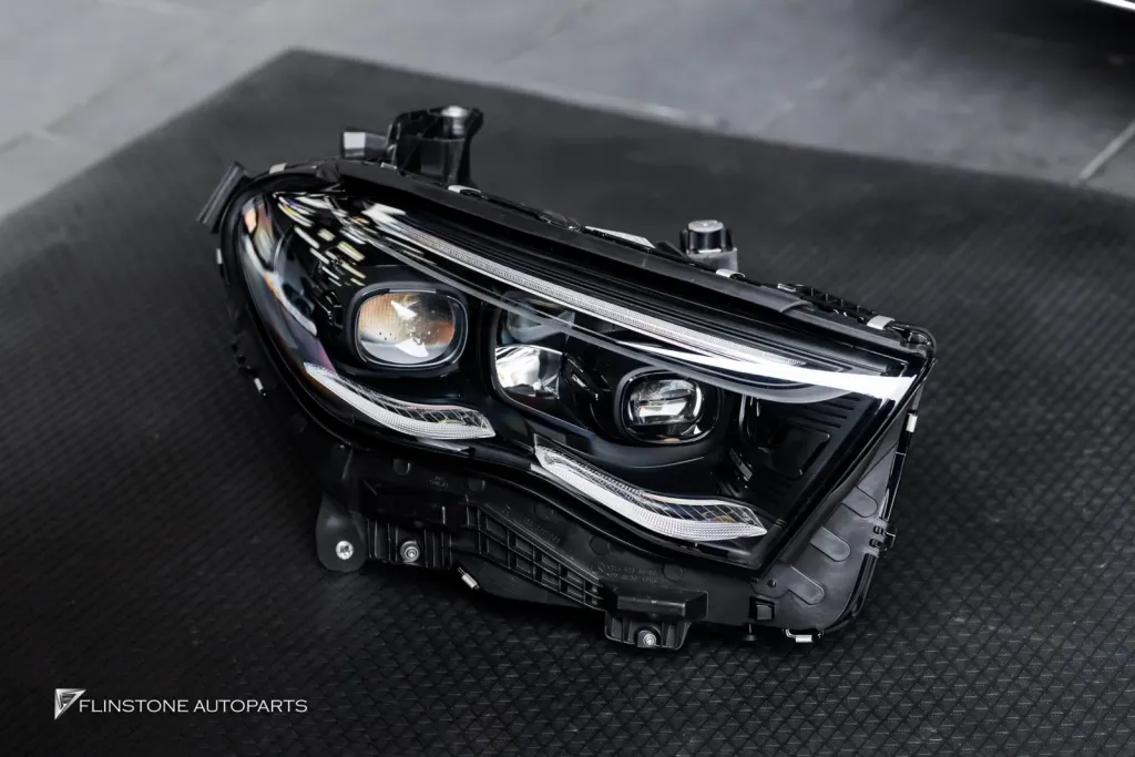 Mercedes Benz W214 ไฟหน้า Digital แท้