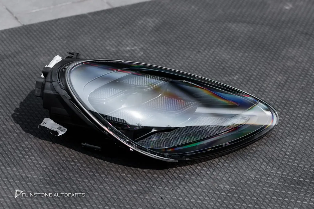 Porsche Cayenne ไฟหน้า