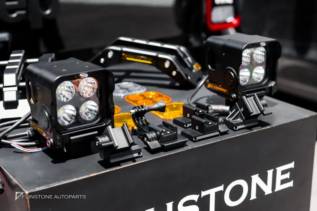 Jeep Rubicon ไฟสปอร์ตไลท์