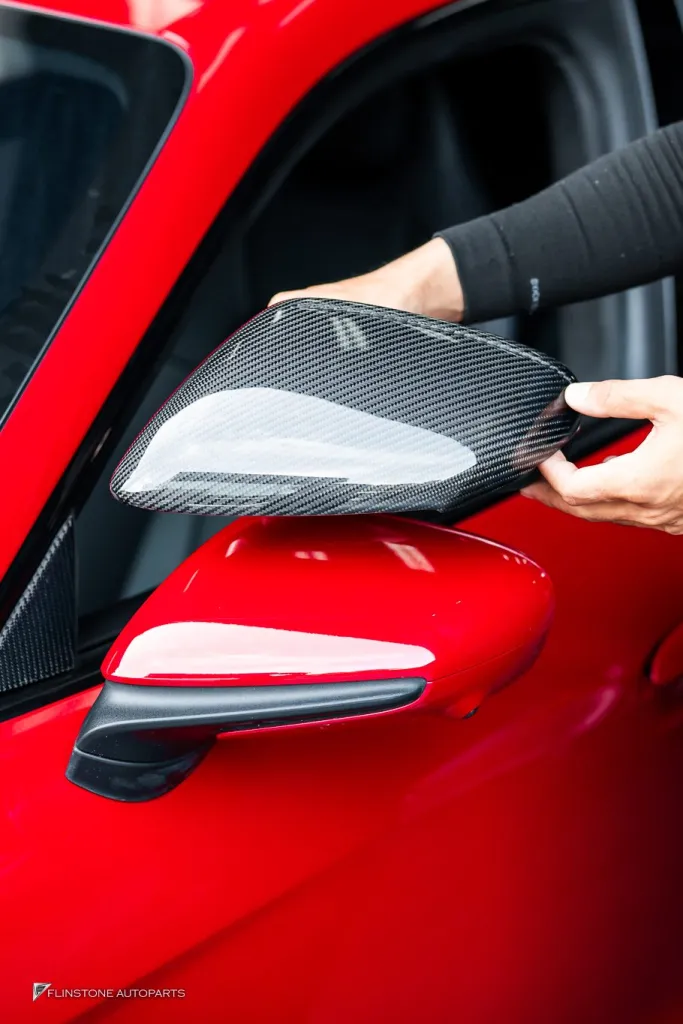 Porsche Taycan กระจก
