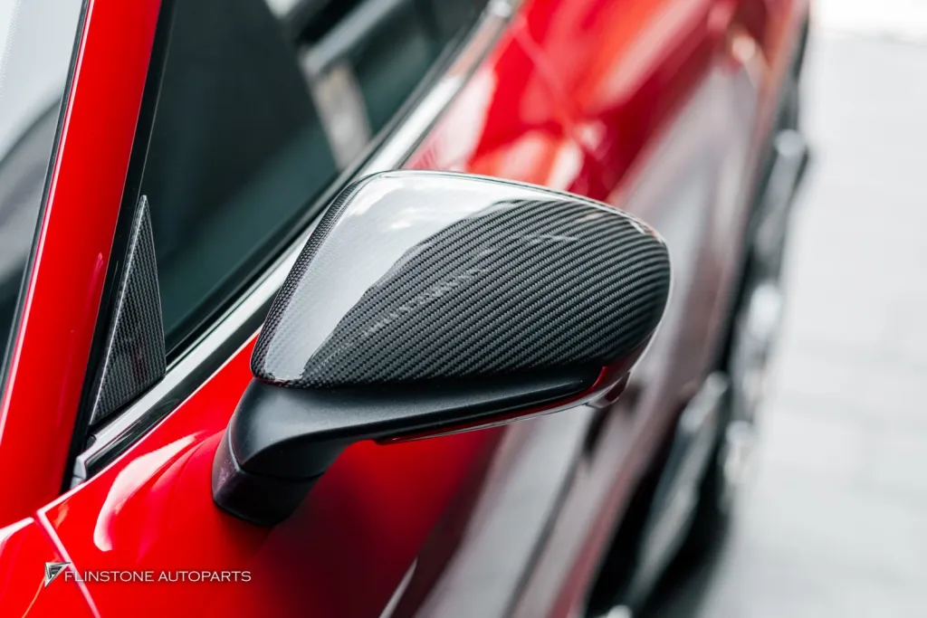 Porsche Taycan กระจก