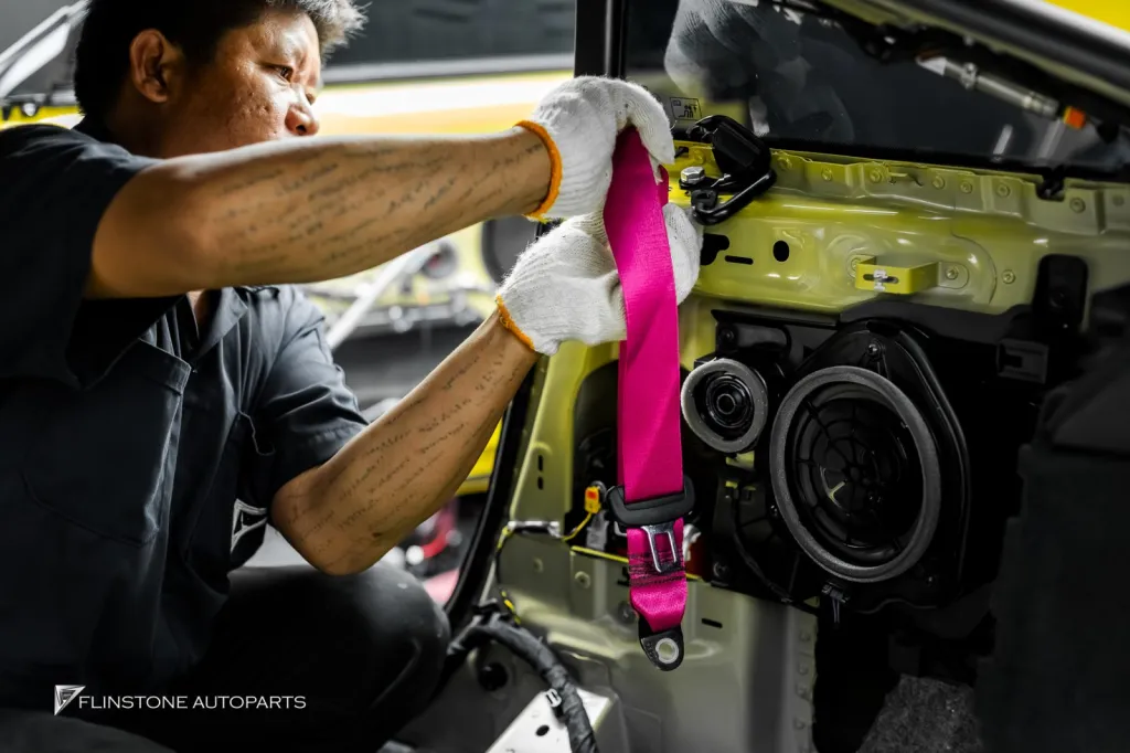 Audi TT ภายในชมพู