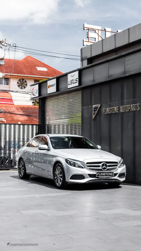 Mercedes Benz C-class โช้คถุงลมหน้า