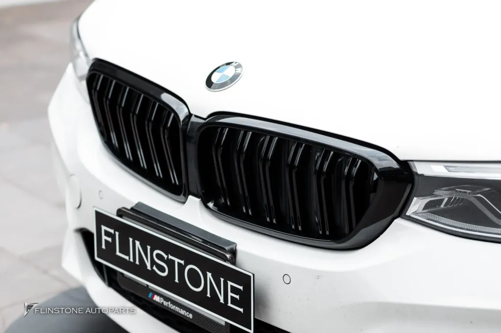 BMW G30 กรอบป้าย