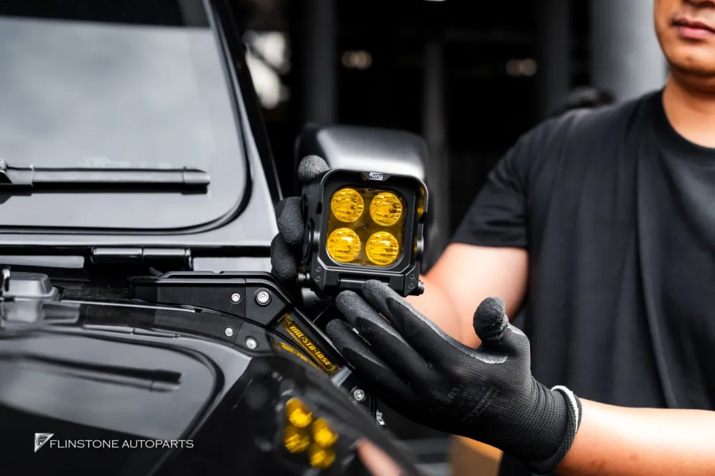 Jeep Rubicon ไฟสปอร์ตไลท์