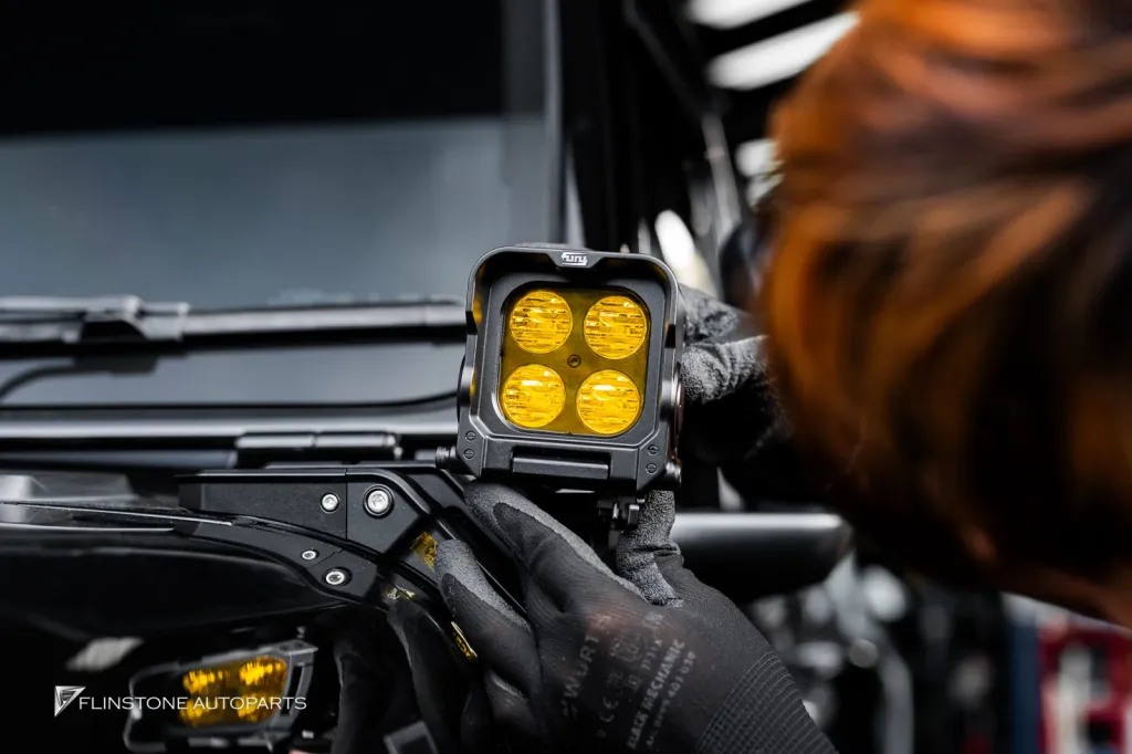 Jeep Rubicon ไฟสปอร์ตไลท์