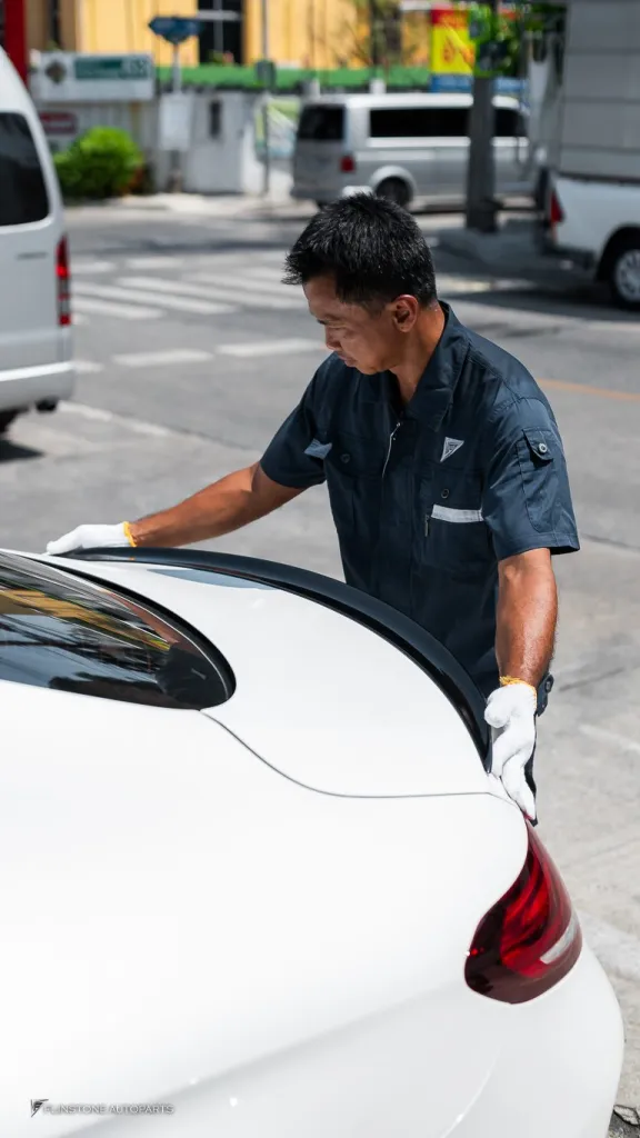 Mercedes Benz C205 สปอยเลอร์
