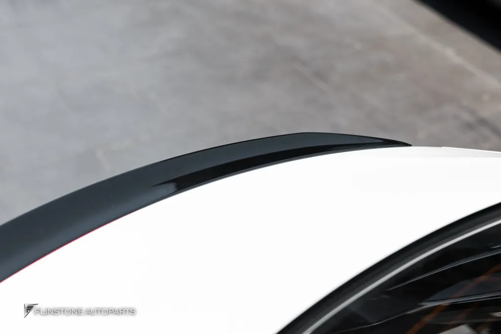 Mercedes Benz C205 สปอยเลอร์