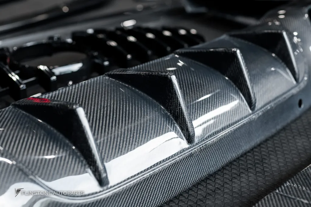 Mercedes Benz Cls พาร์ทคาร์บอนรอบคัน เบรค ปลายท่อ กระจัง