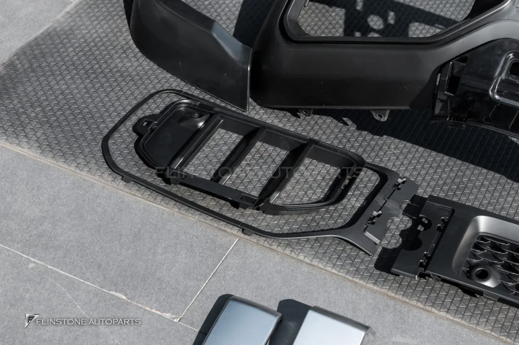 Mercedes Benz Gclass Full Body Kit 2024 Side Steps Keyless Wheels Exhaust Tips