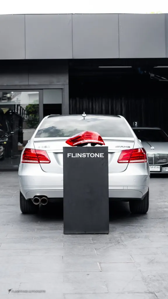 Mercedes Benz ไฟท้าย