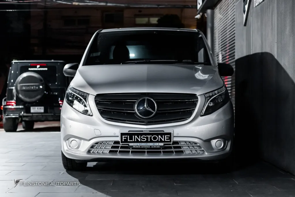 Mercedes Benz Vito บันไดไฟฟ้า