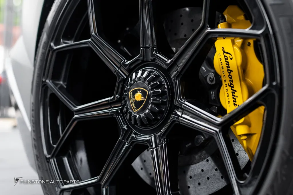 Lamborghini Aventador ฝาล้อ