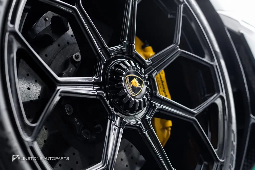 Lamborghini Aventador ฝาล้อ