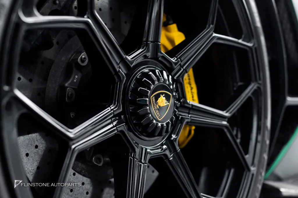 Lamborghini Aventador ฝาล้อ