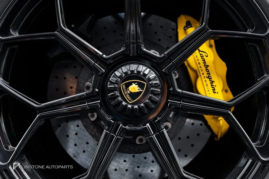 Lamborghini Aventador ฝาล้อ