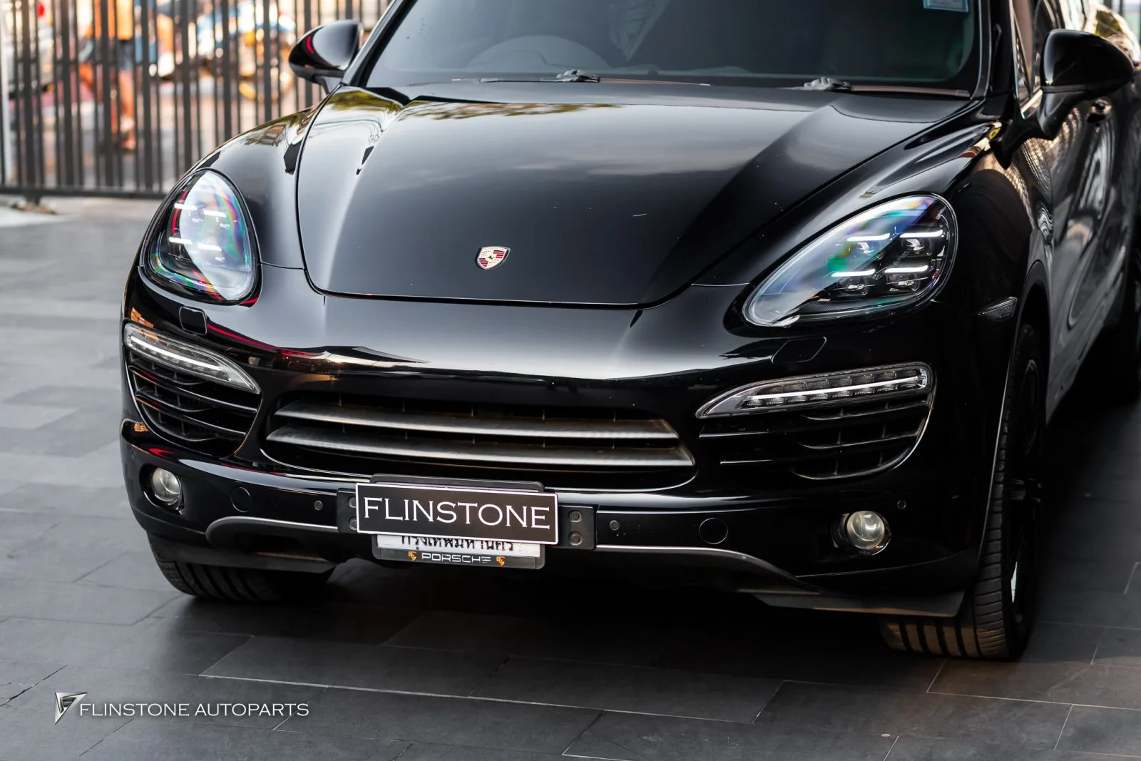 Porsche Cayenne ไฟหน้า