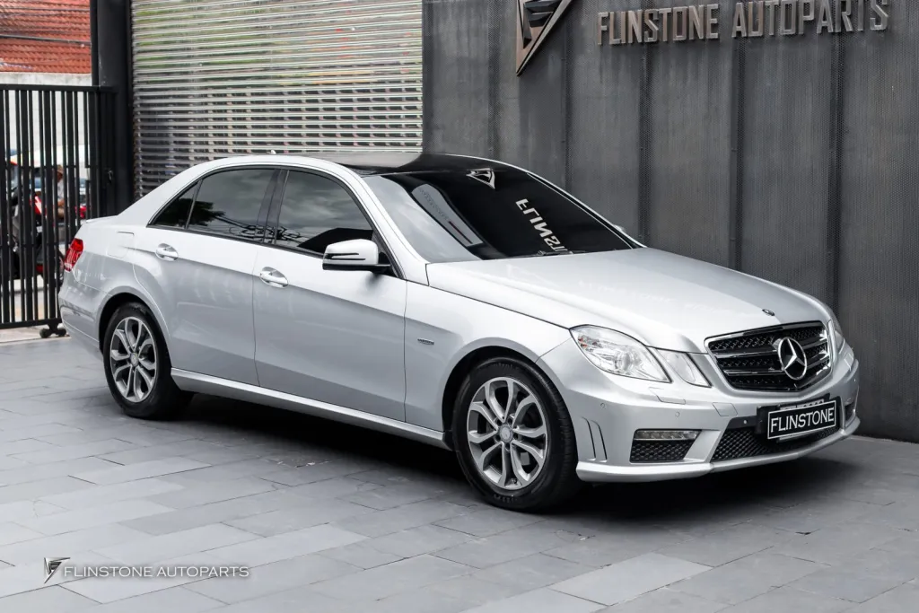 Mercedes Benz ไฟท้าย