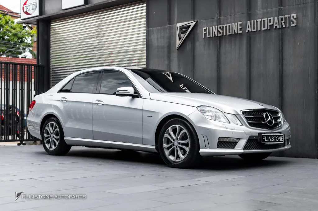 Mercedes Benz ไฟท้าย