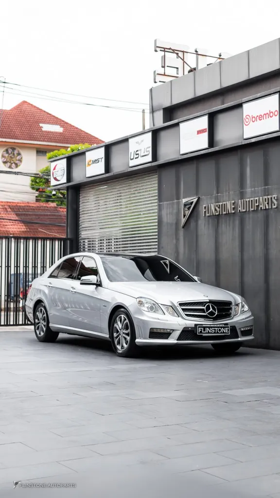 Mercedes Benz ไฟท้าย