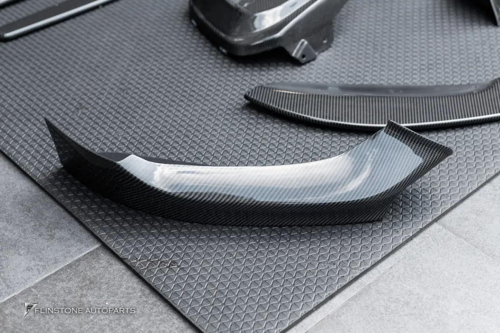 BMW 118i Full Carbon Body Parts