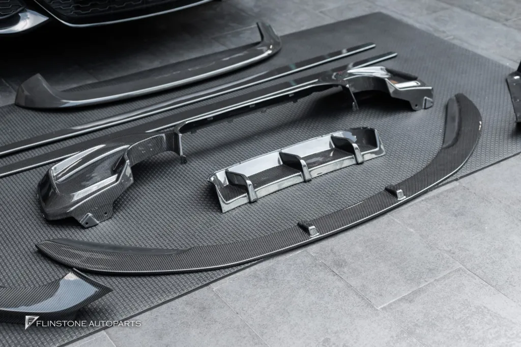 BMW 118i Full Carbon Body Parts