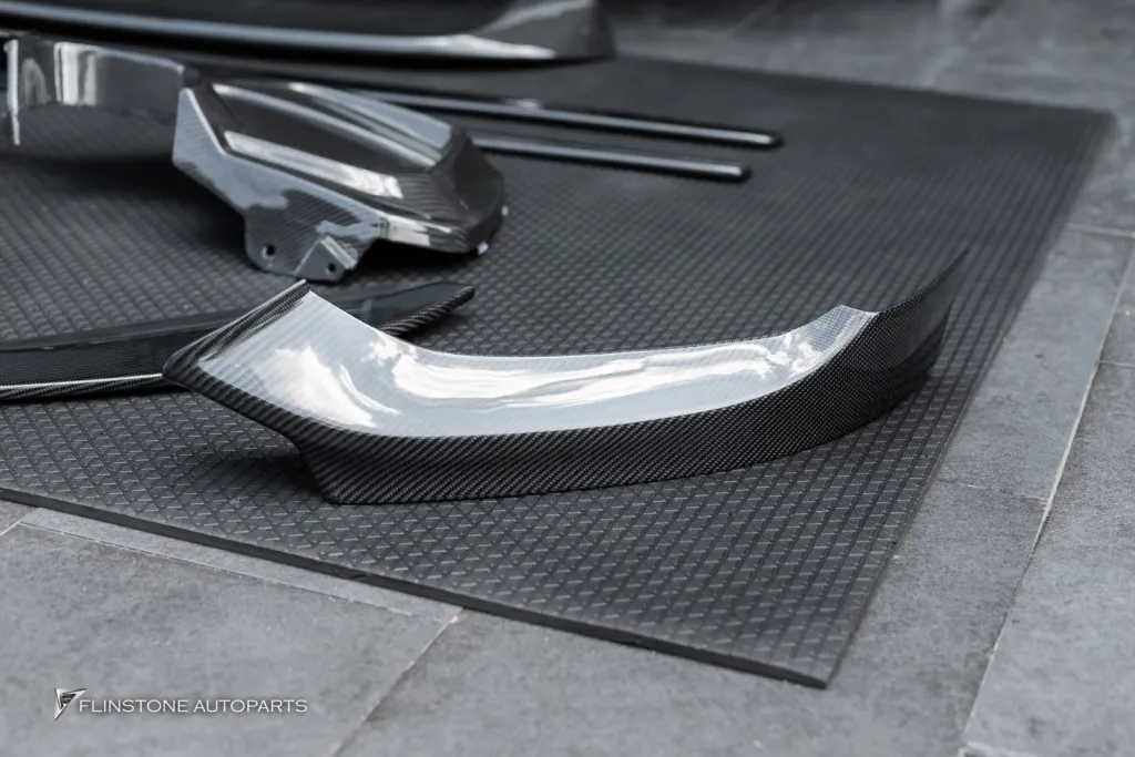 BMW 118i Full Carbon Body Parts