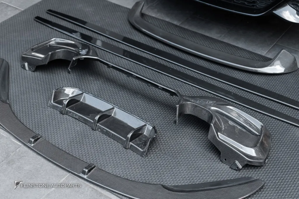BMW 118i Full Carbon Body Parts