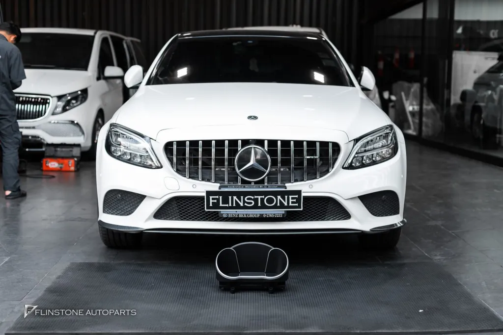 Mercedes Benz W205 เรือนไมล์