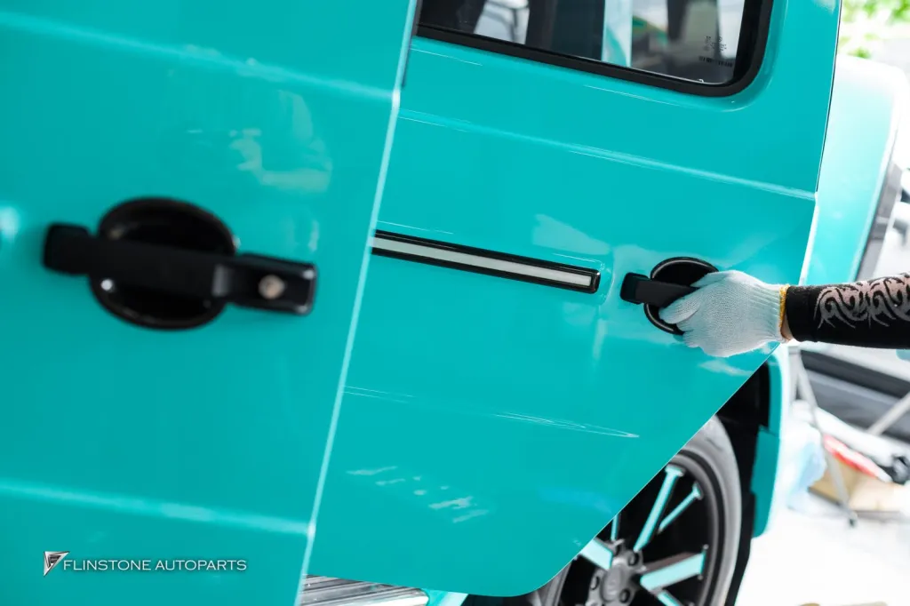 Mercedes Benz Gclass Tiffany blue Keyless