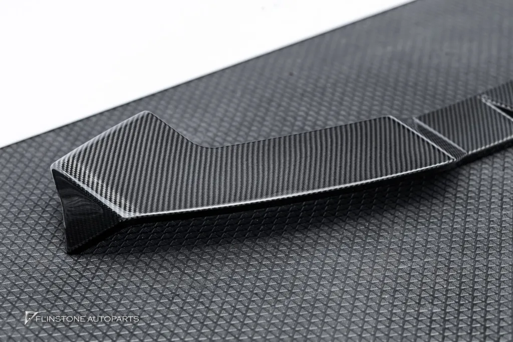 BMW XM สปอยเลอร์ Usus