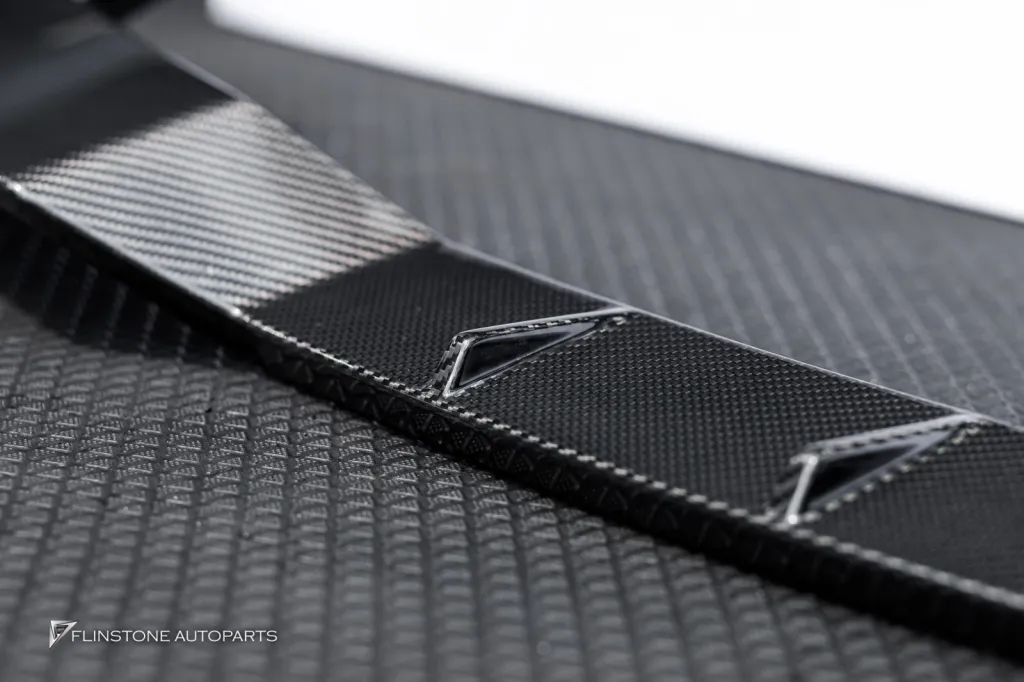 BMW XM สปอยเลอร์ Usus