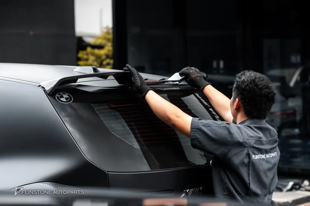BMW XM สปอยเลอร์ Usus