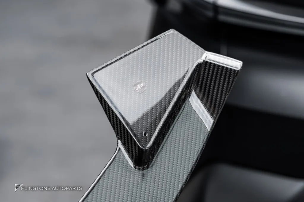 BMW XM สปอยเลอร์ Usus