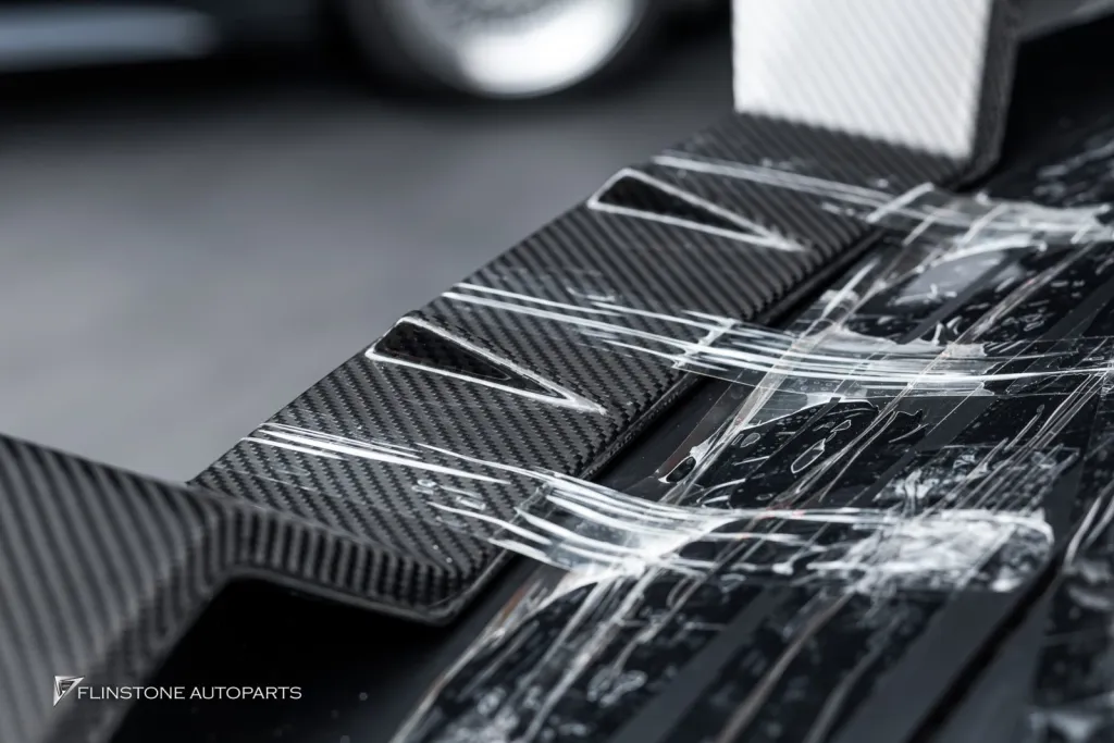 BMW XM สปอยเลอร์ Usus