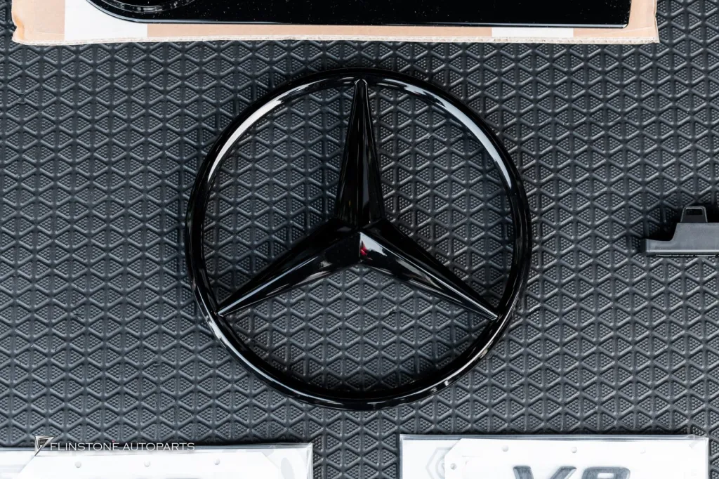 Mercedes Benz Gclass โลโก้ Night Package