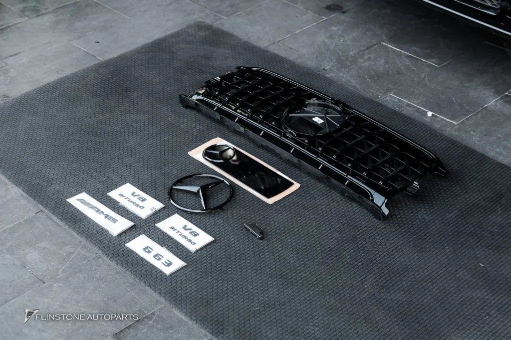 Mercedes Benz Gclass โลโก้ Night Package