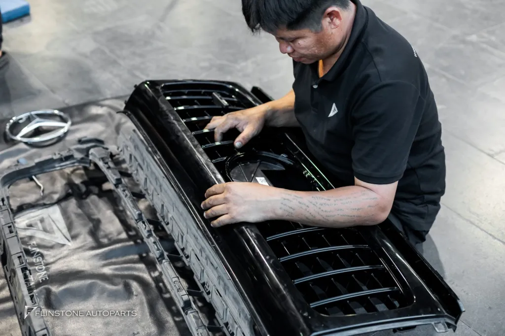 Mercedes Benz Gclass โลโก้ Night Package
