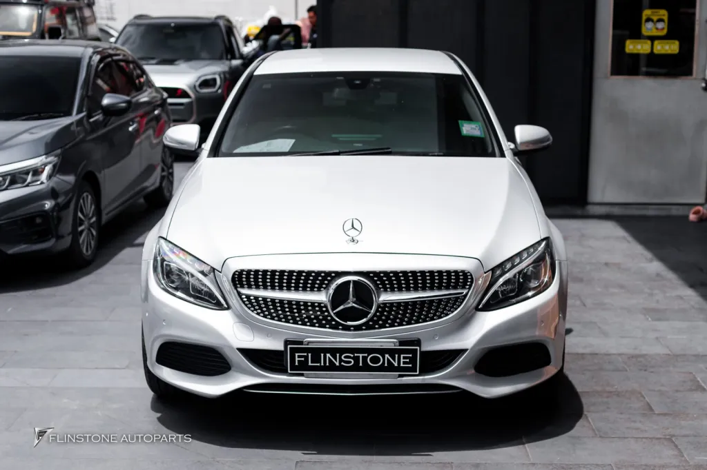 Mercedes Benz W205 Grille star