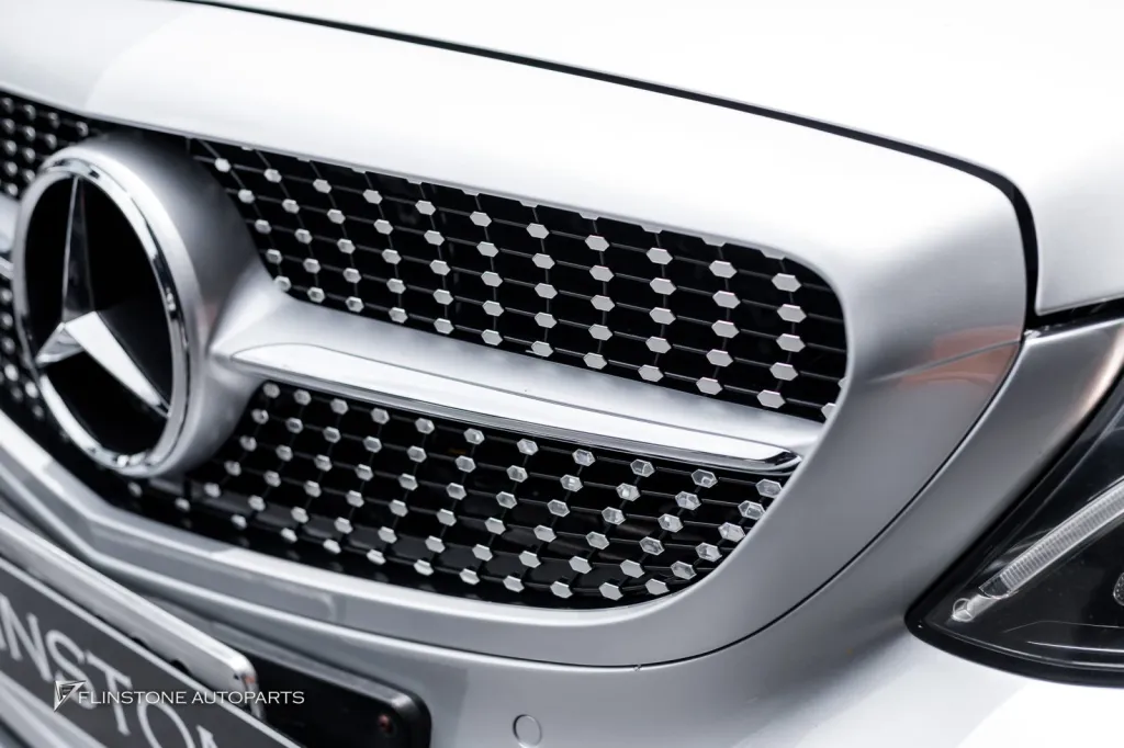 Mercedes Benz W205 Grille star