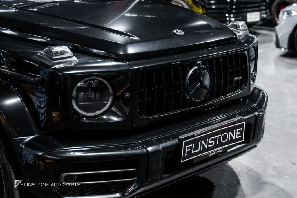 Mercedes Benz Gclass โลโก้ Night Package
