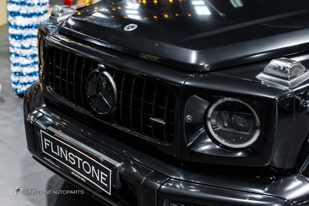 Mercedes Benz Gclass โลโก้ Night Package