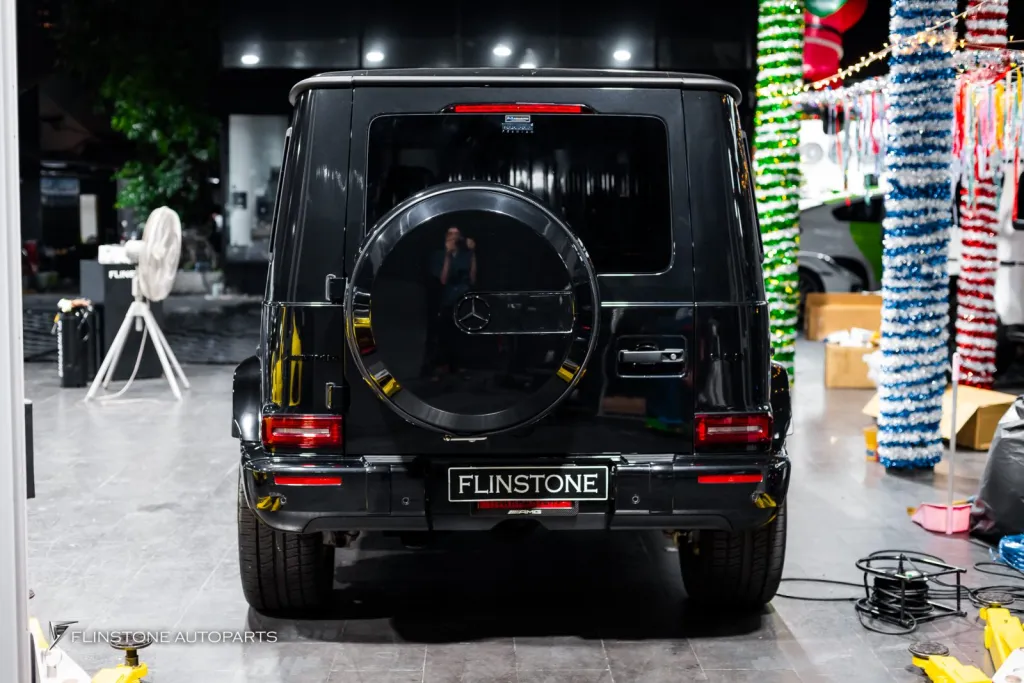Mercedes Benz Gclass โลโก้ Night Package